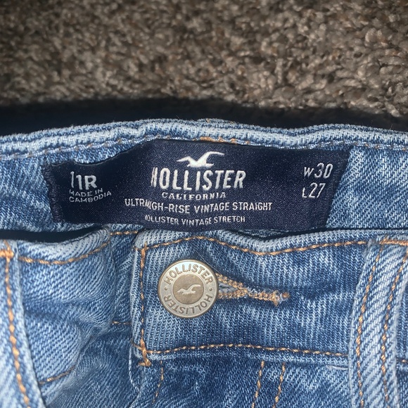 Jeans - Picture 1 of 2